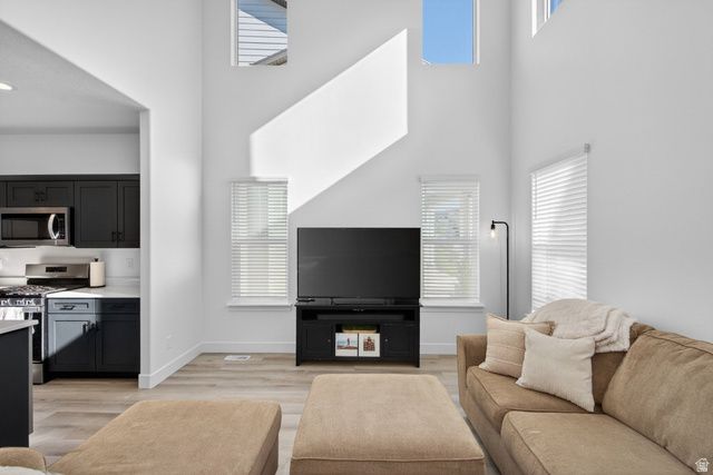 1039 N WAYNE DR, Saratoga Springs, UT 84045