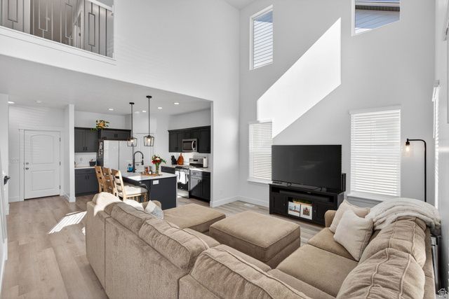 1039 N WAYNE DR, Saratoga Springs, UT 84045