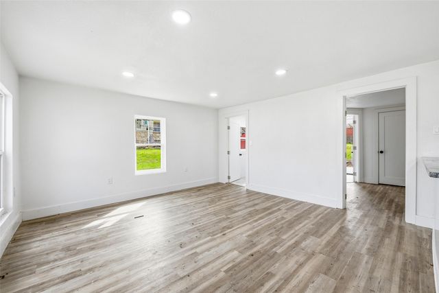 613 Bryan Street, Weatherford, TX 76086