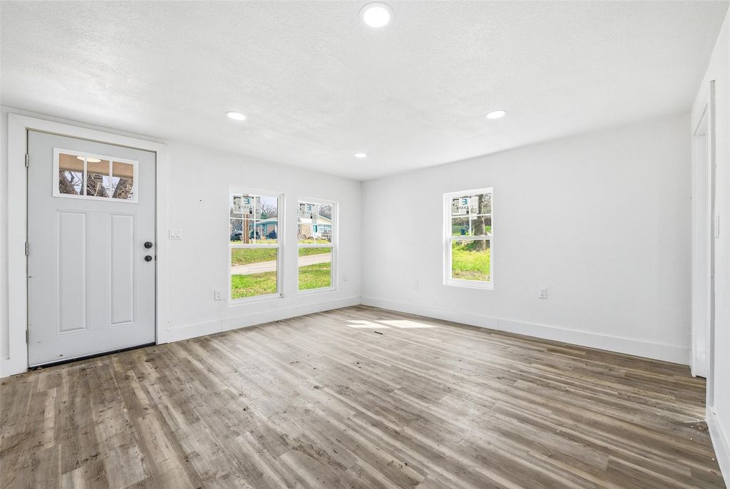613 Bryan Street, Weatherford, TX 76086 — photo 4