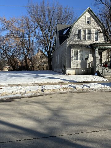 2814 N 12th STREET, Milwaukee, WI 53206