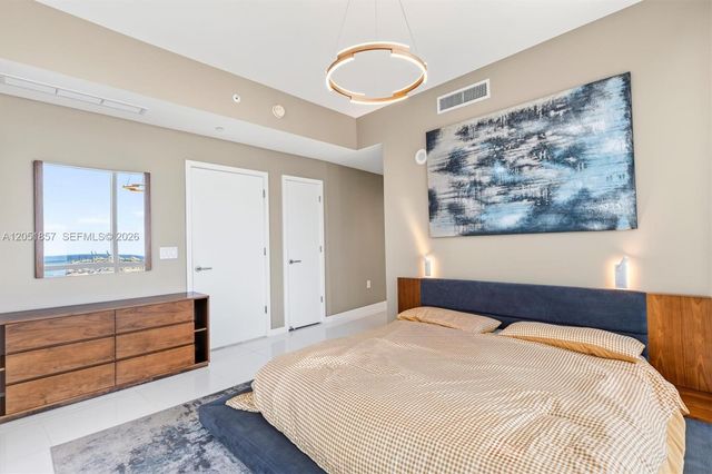 851 NE 1st Avenue 3611, Miami, FL 33132