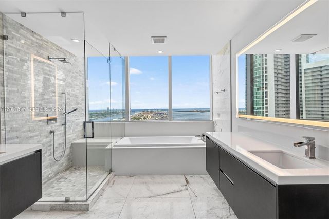 851 NE 1st Avenue 3611, Miami, FL 33132