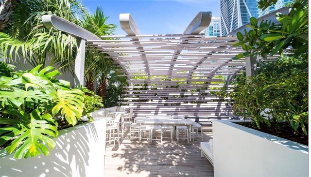 851 NE 1st Avenue 3611, Miami, FL 33132