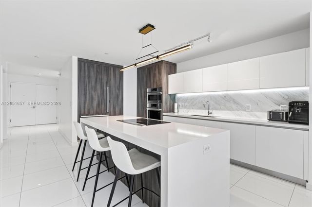 851 NE 1st Avenue 3611, Miami, FL 33132