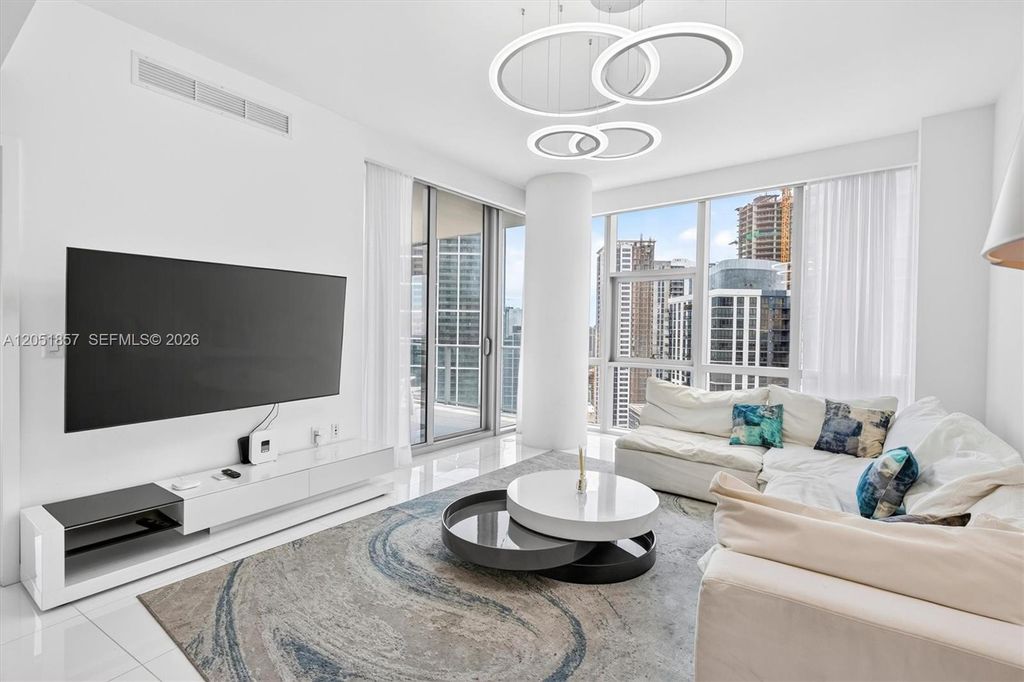 851 NE 1st Avenue 3611, Miami, FL 33132