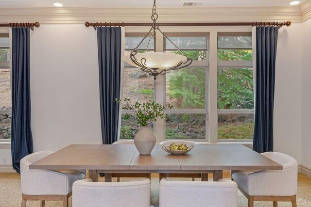 2322 Clubhouse Dr, Rocklin, CA 95765