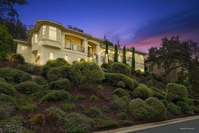 2322 Clubhouse Dr, Rocklin, CA 95765