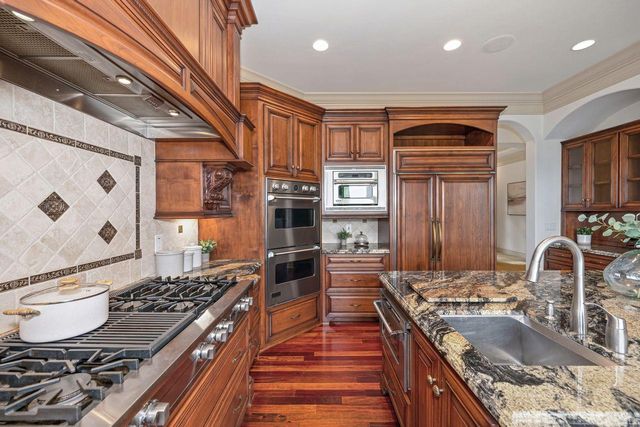 2322 Clubhouse Dr, Rocklin, CA 95765