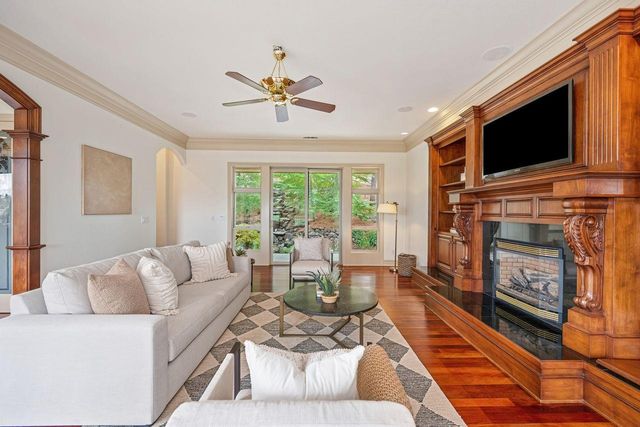 2322 Clubhouse Dr, Rocklin, CA 95765