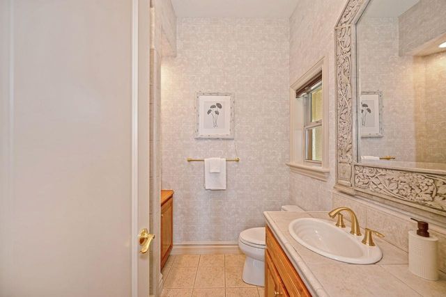 2322 Clubhouse Dr, Rocklin, CA 95765