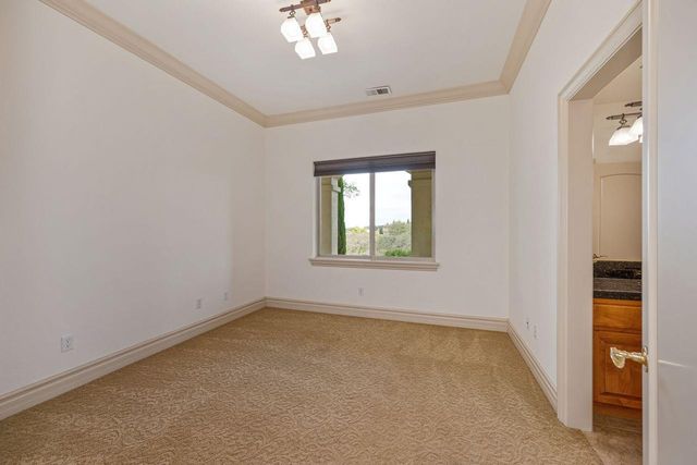 2322 Clubhouse Dr, Rocklin, CA 95765