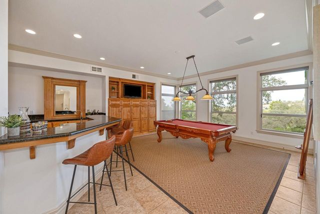 2322 Clubhouse Dr, Rocklin, CA 95765