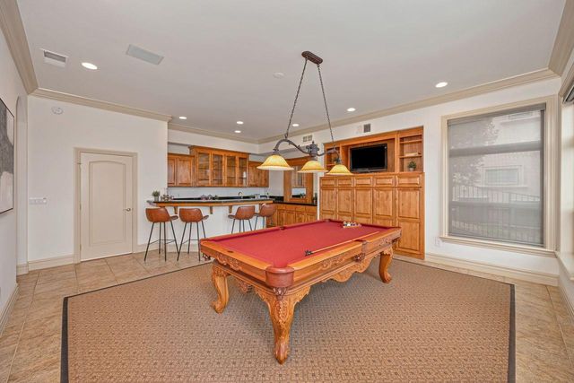 2322 Clubhouse Dr, Rocklin, CA 95765