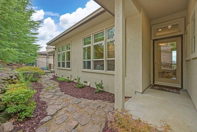 2322 Clubhouse Dr, Rocklin, CA 95765