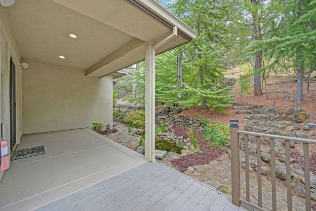 2322 Clubhouse Dr, Rocklin, CA 95765