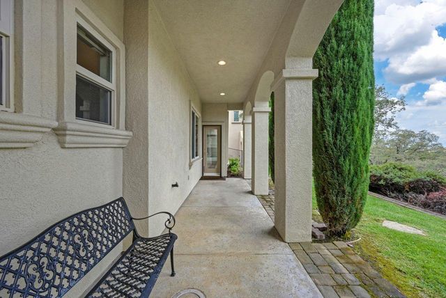 2322 Clubhouse Dr, Rocklin, CA 95765