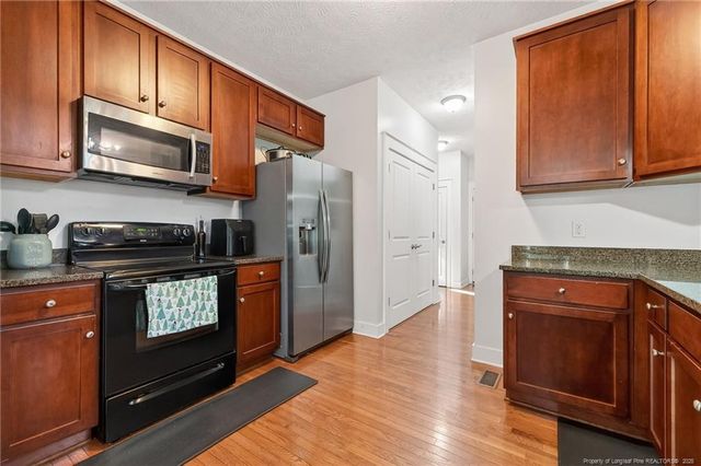 124 Riviera Lane, Sanford, NC 27332