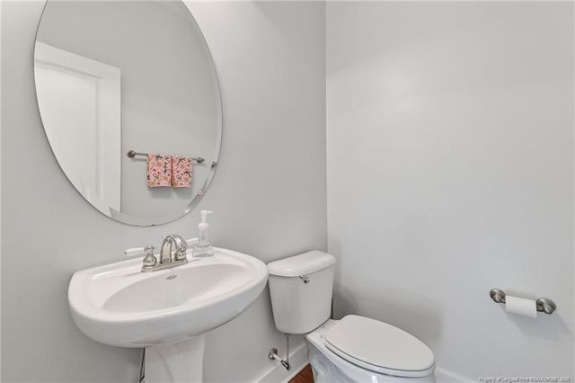 124 Riviera Lane, Sanford, NC 27332