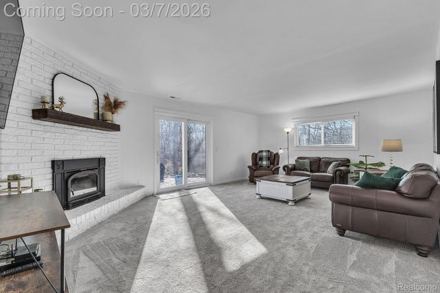 16302 Alpine Drive, Livonia, MI 48154