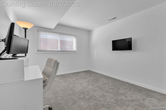 16302 Alpine Drive, Livonia, MI 48154