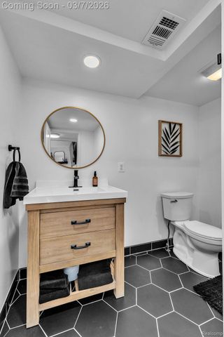 16302 Alpine Drive, Livonia, MI 48154