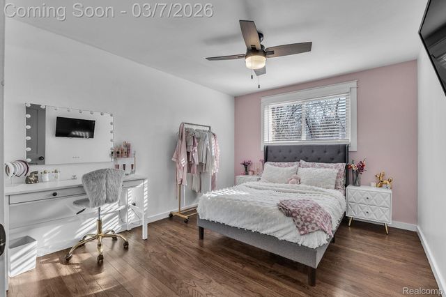 16302 Alpine Drive, Livonia, MI 48154