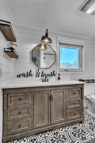 16302 Alpine Drive, Livonia, MI 48154