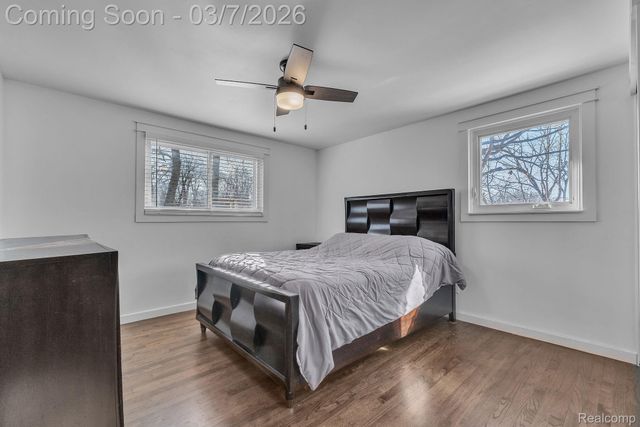 16302 Alpine Drive, Livonia, MI 48154