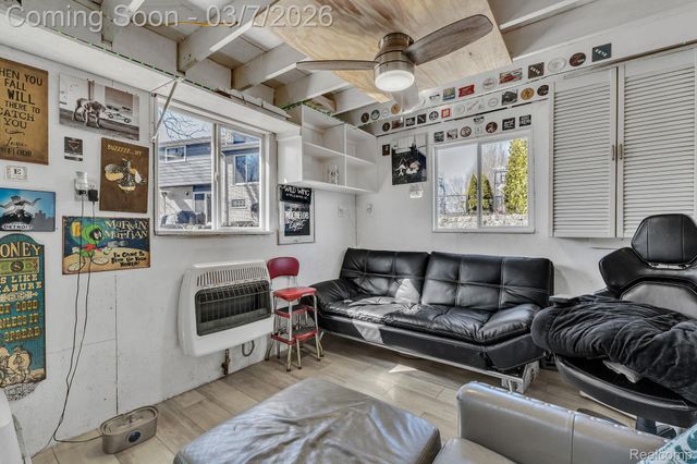 16302 Alpine Drive, Livonia, MI 48154