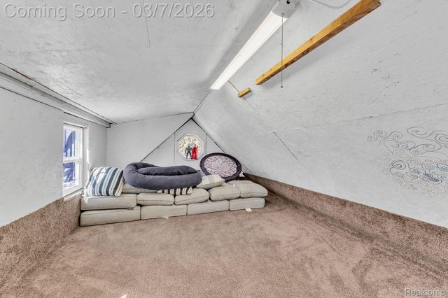 16302 Alpine Drive, Livonia, MI 48154