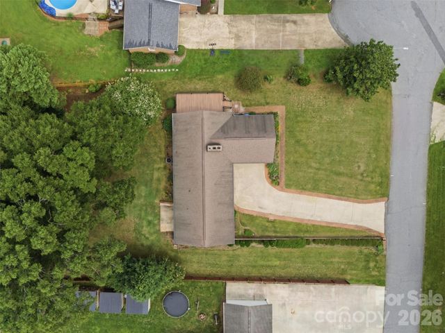 3721 9th Street Drive NE, Hickory, NC 28601