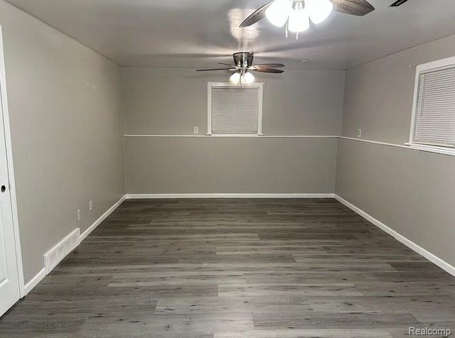 5825 Branch Road, Flint, MI 48506