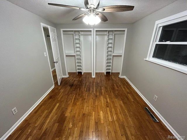 5825 Branch Road, Flint, MI 48506