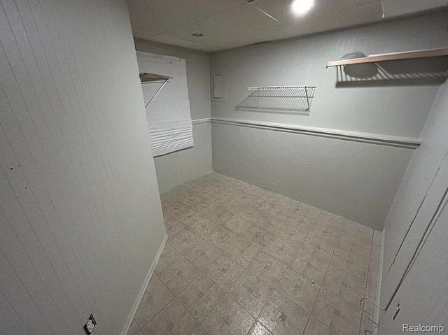 5825 Branch Road, Flint, MI 48506