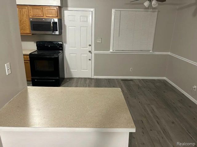 5825 Branch Road, Flint, MI 48506