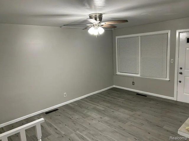 5825 Branch Road, Flint, MI 48506