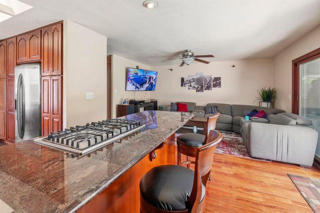 9715 Kenesaw Court, Santee, CA 92071