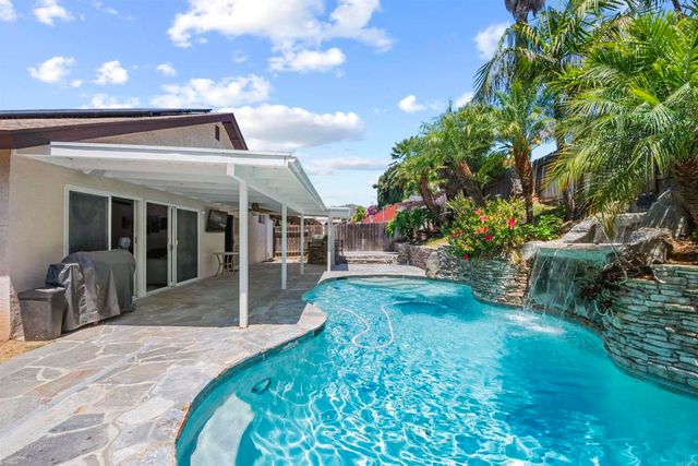 9715 Kenesaw Court, Santee, CA 92071