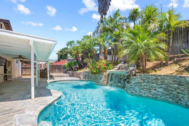 9715 Kenesaw Court, Santee, CA 92071
