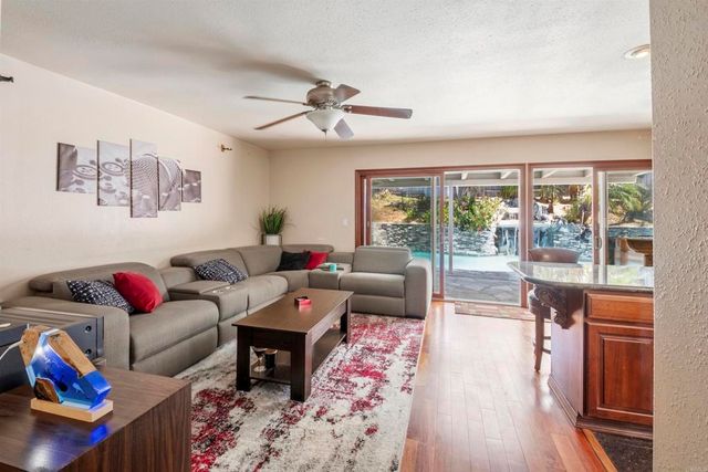 9715 Kenesaw Court, Santee, CA 92071