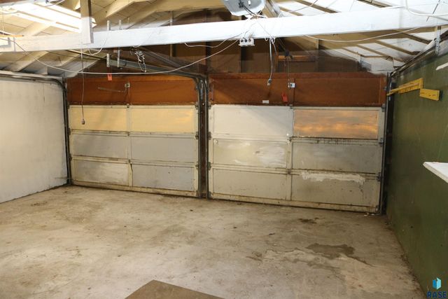 810 Locust St Street, Yankton, SD 57078