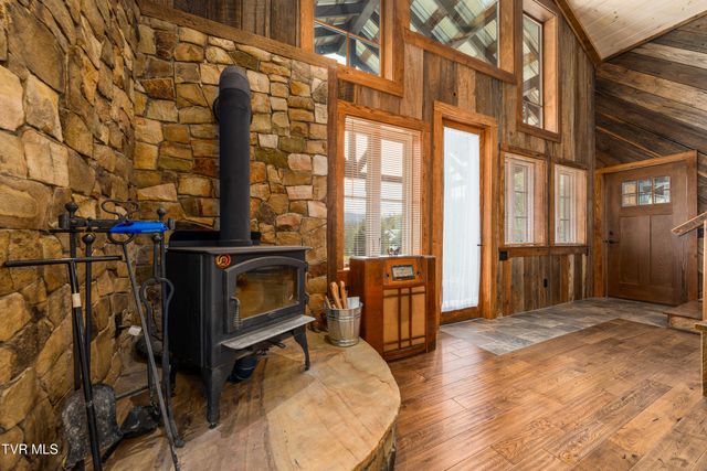 110 North River Lane, Butler, TN 37640