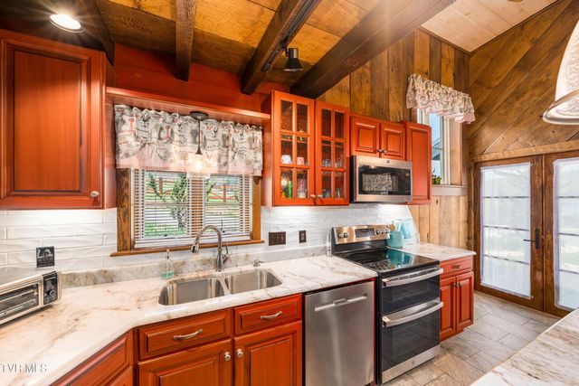 110 North River Lane, Butler, TN 37640