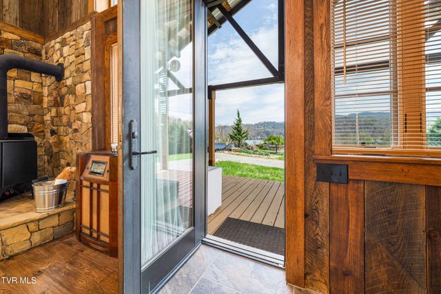 110 North River Lane, Butler, TN 37640