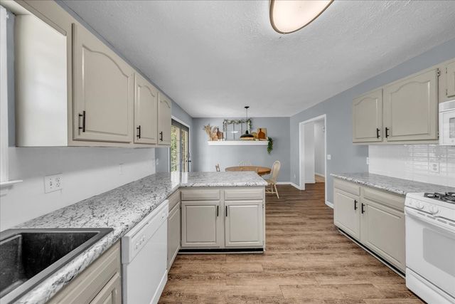 424 Winchester Hwy, Hillsboro, TN 37342