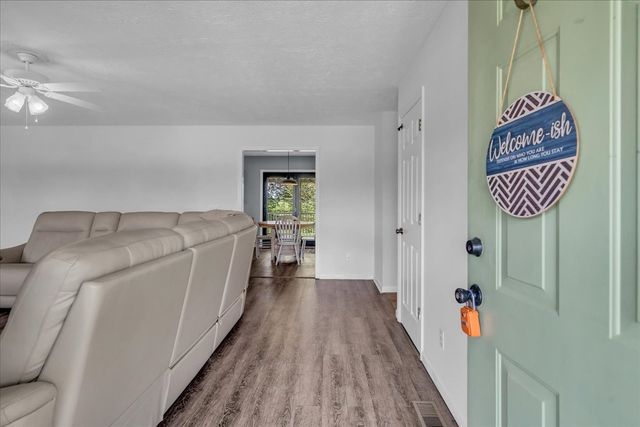 424 Winchester Hwy, Hillsboro, TN 37342