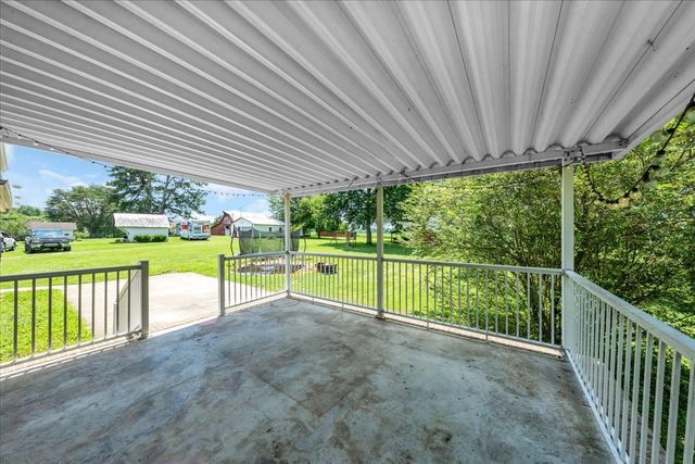 424 Winchester Hwy, Hillsboro, TN 37342