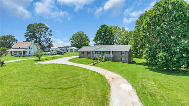 424 Winchester Hwy, Hillsboro, TN 37342