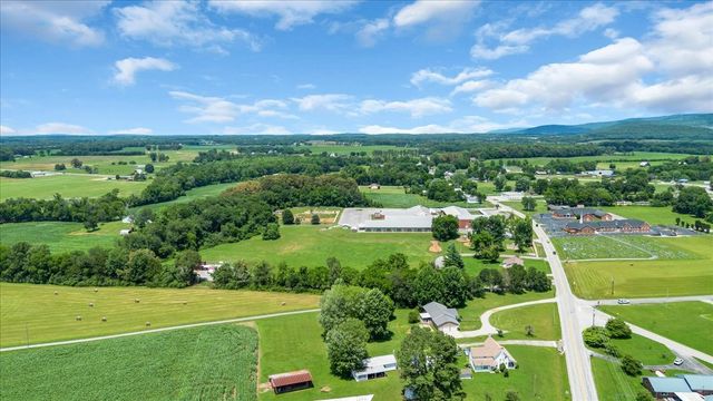 424 Winchester Hwy, Hillsboro, TN 37342